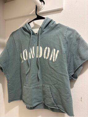 Short-Sleeve Cropped Hoodie in Dusty Teal